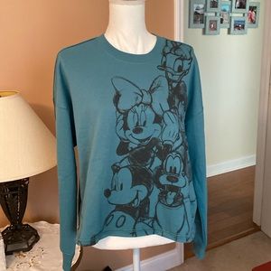 Disney Mickey and Friend pullover- size L